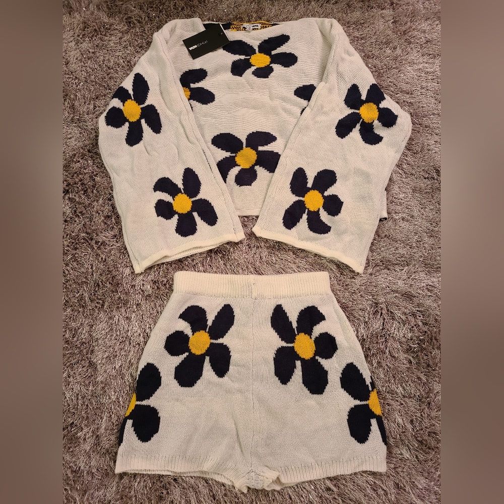 Fashion Nova "Come into Blossom" Floral Short Set Sz Small